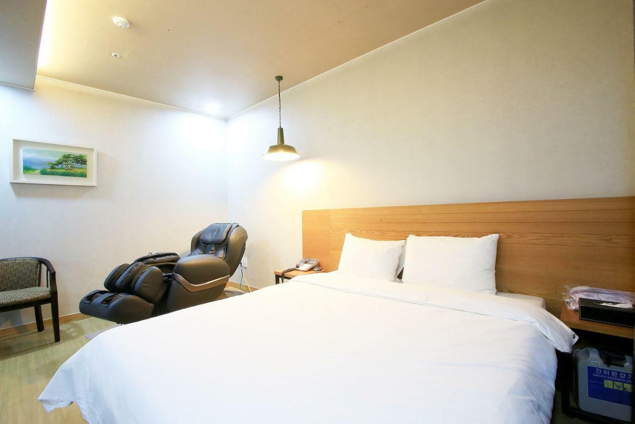 A7 Hotel Suwon Exteriör bild