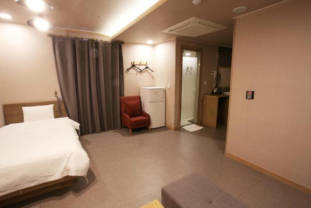 A7 Hotel Suwon Exteriör bild